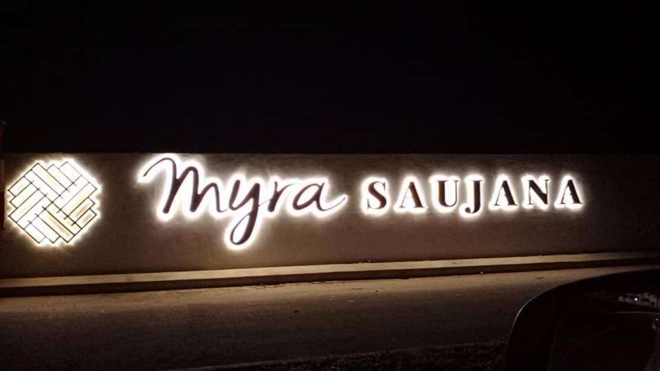 Faridz Homestay At Myra Saujana Kampong Simpang Empat Ngoại thất bức ảnh