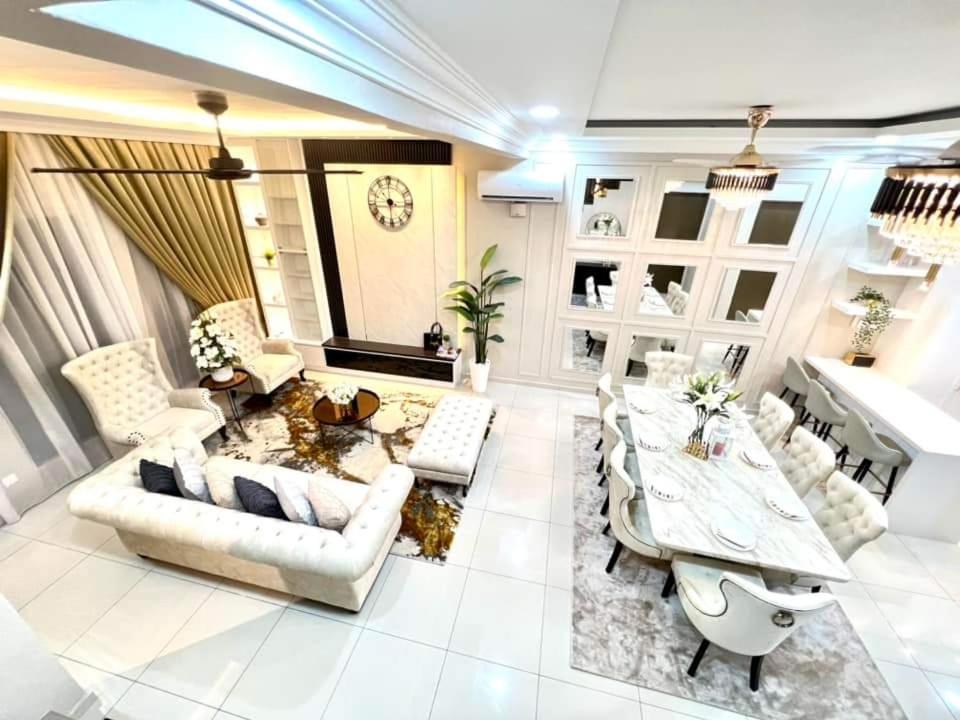 Faridz Homestay At Myra Saujana Kampong Simpang Empat Ngoại thất bức ảnh